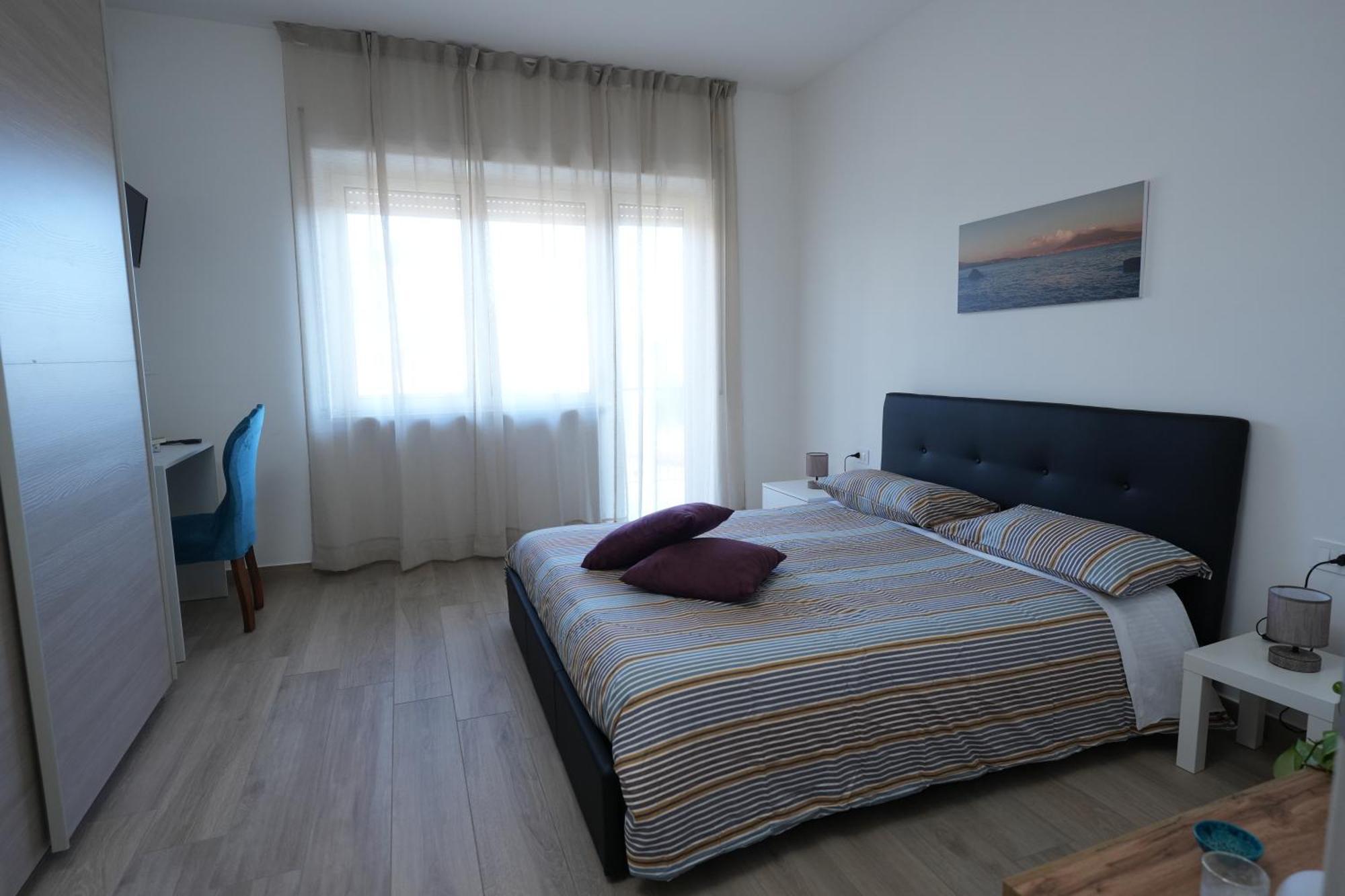 Panorama Vesuvius Affittacamere Guesthouse With Lift Near To Subway In Napoli Center Εξωτερικό φωτογραφία