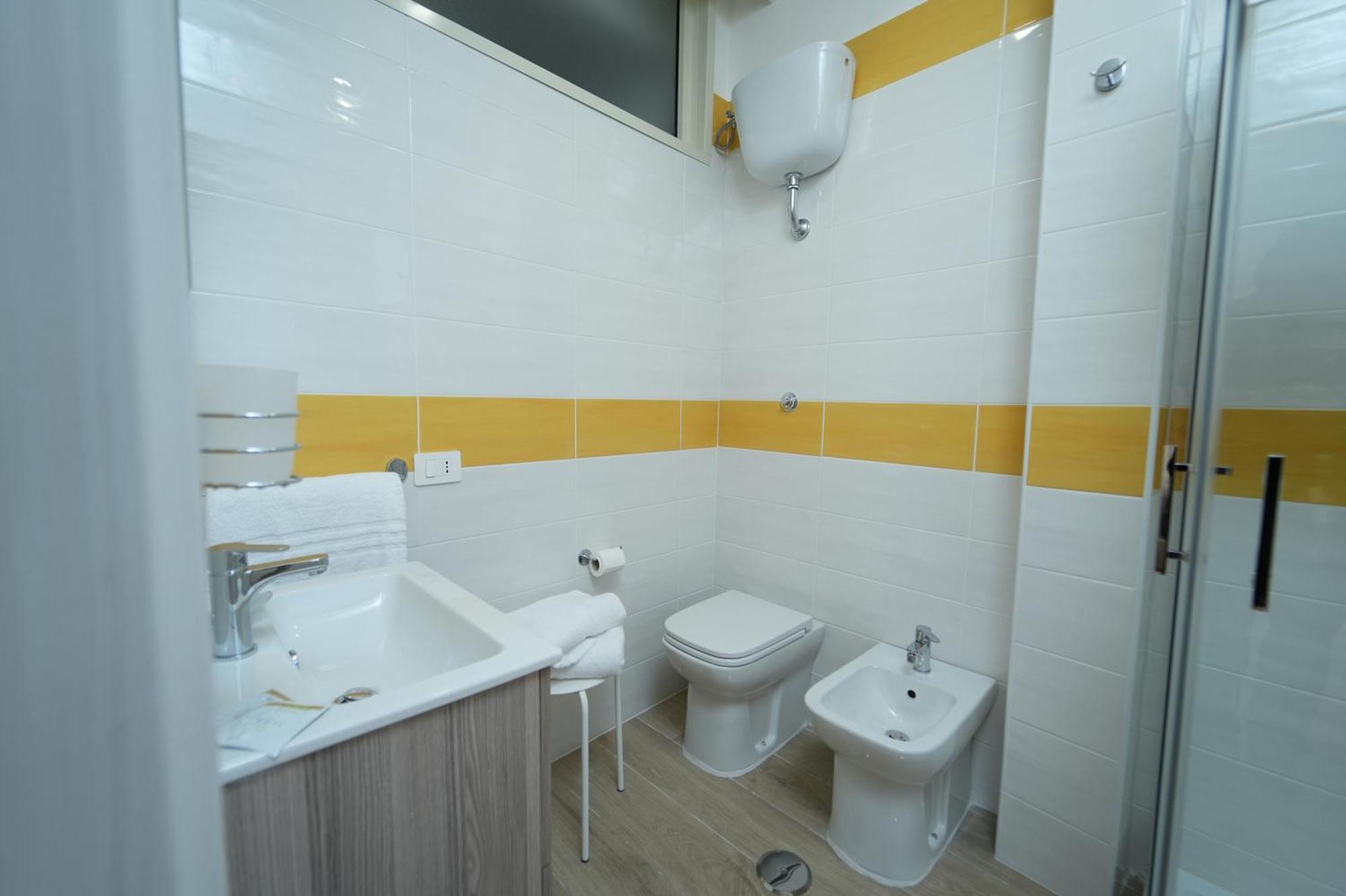 Panorama Vesuvius Affittacamere Guesthouse With Lift Near To Subway In Napoli Center Εξωτερικό φωτογραφία