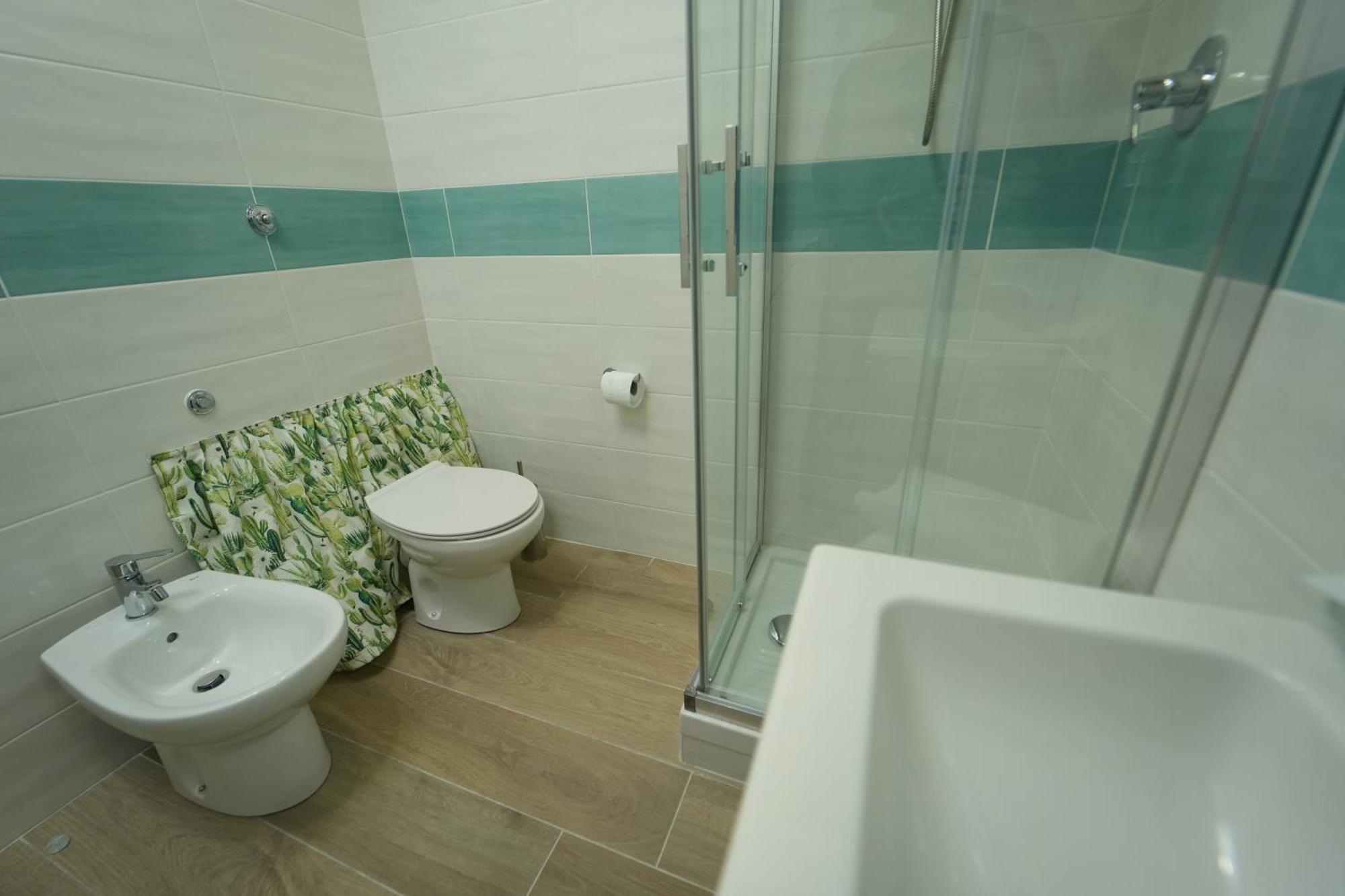 Panorama Vesuvius Affittacamere Guesthouse With Lift Near To Subway In Napoli Center Εξωτερικό φωτογραφία