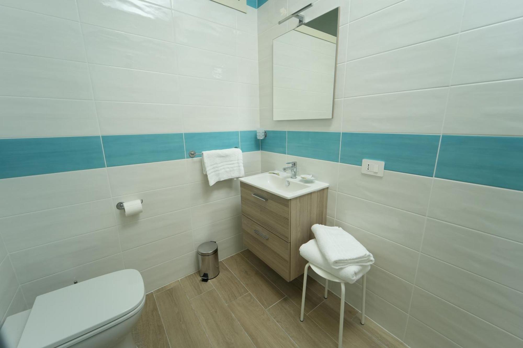 Panorama Vesuvius Affittacamere Guesthouse With Lift Near To Subway In Napoli Center Εξωτερικό φωτογραφία