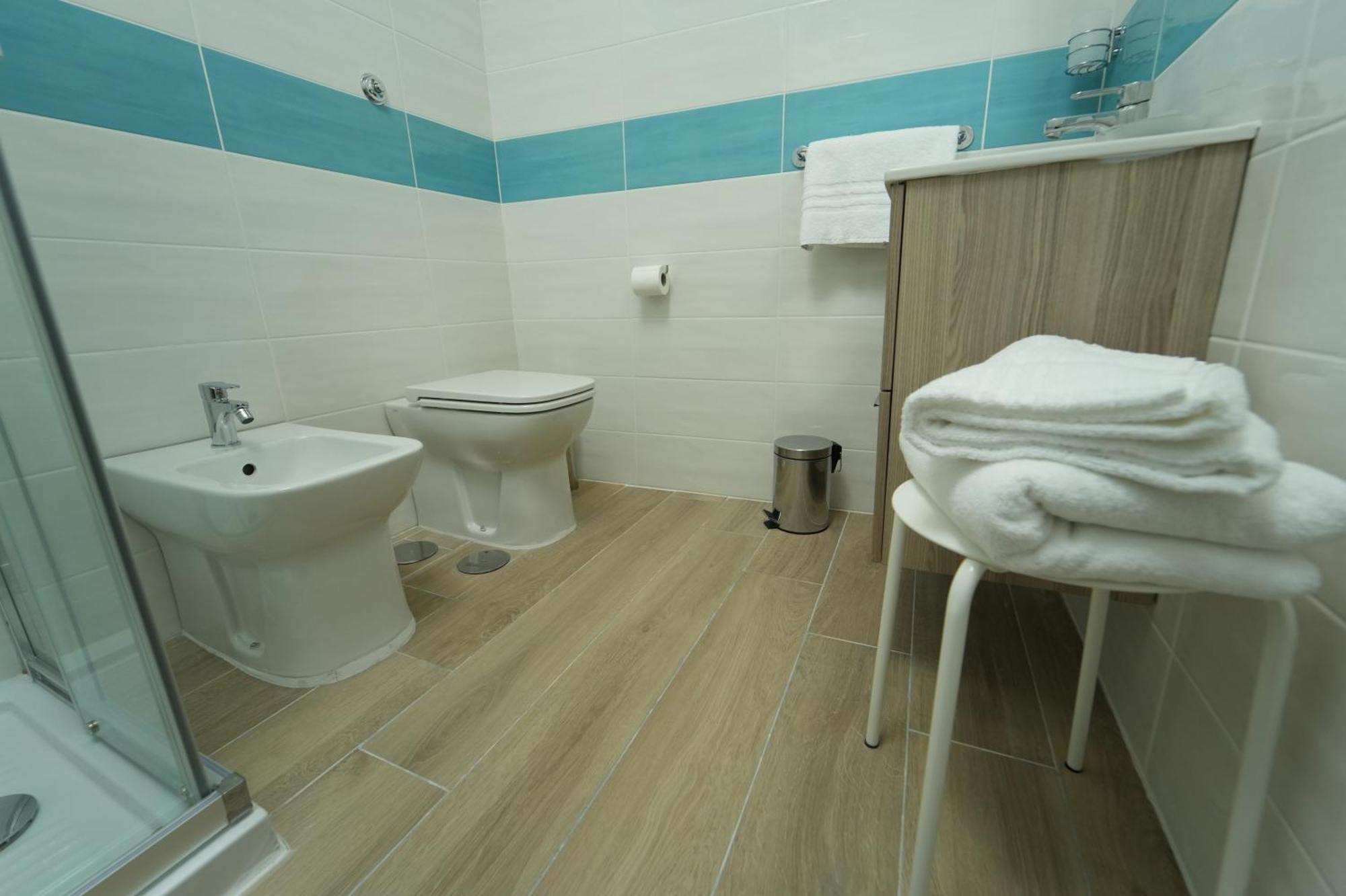 Panorama Vesuvius Affittacamere Guesthouse With Lift Near To Subway In Napoli Center Εξωτερικό φωτογραφία
